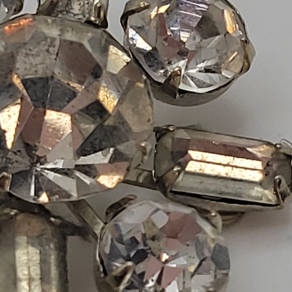 Vintage Rhinestone Starburst Brooch - Picture 6 of 11